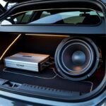 découvrez nos conseils pour choisir le subwoofer idéal pour votre voiture et profitez d'un son puissant et de qualité lors de vos déplacements.